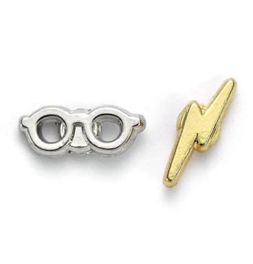 Boucles d'oreilles lunettes et cicatrice